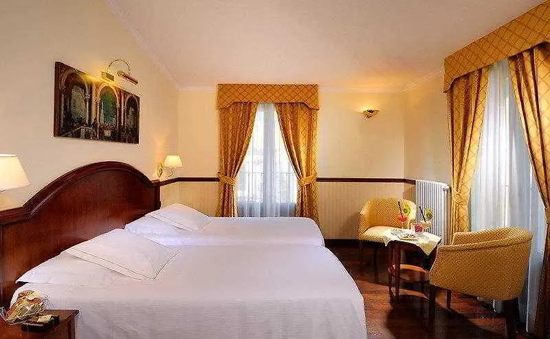 Worldhotel Casati 18 Milão 4*,  Itália