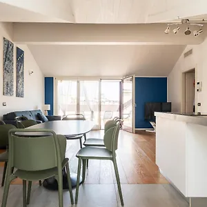 Easyhomes - Brera Luxury Appartement