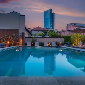 מלון Crowne Plaza By Ihg, מילאנו